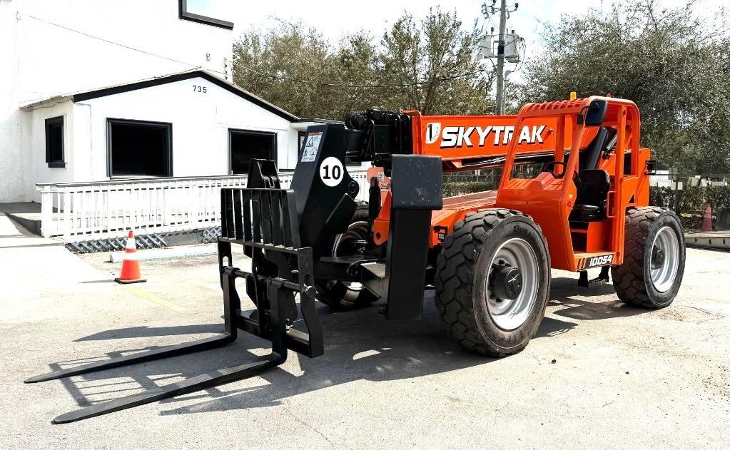 JLG 10054 Teleskopické manipulátory