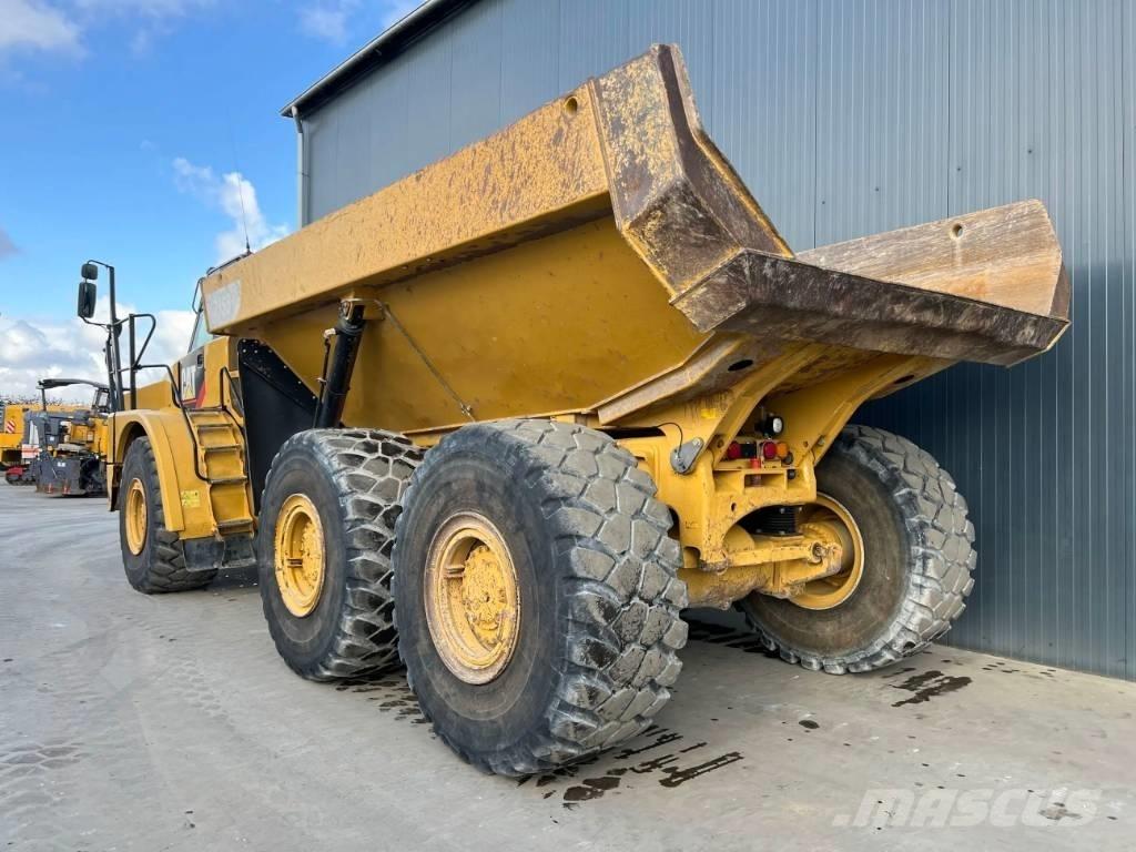 CAT 735 | 735B Kĺbové nákladné autá