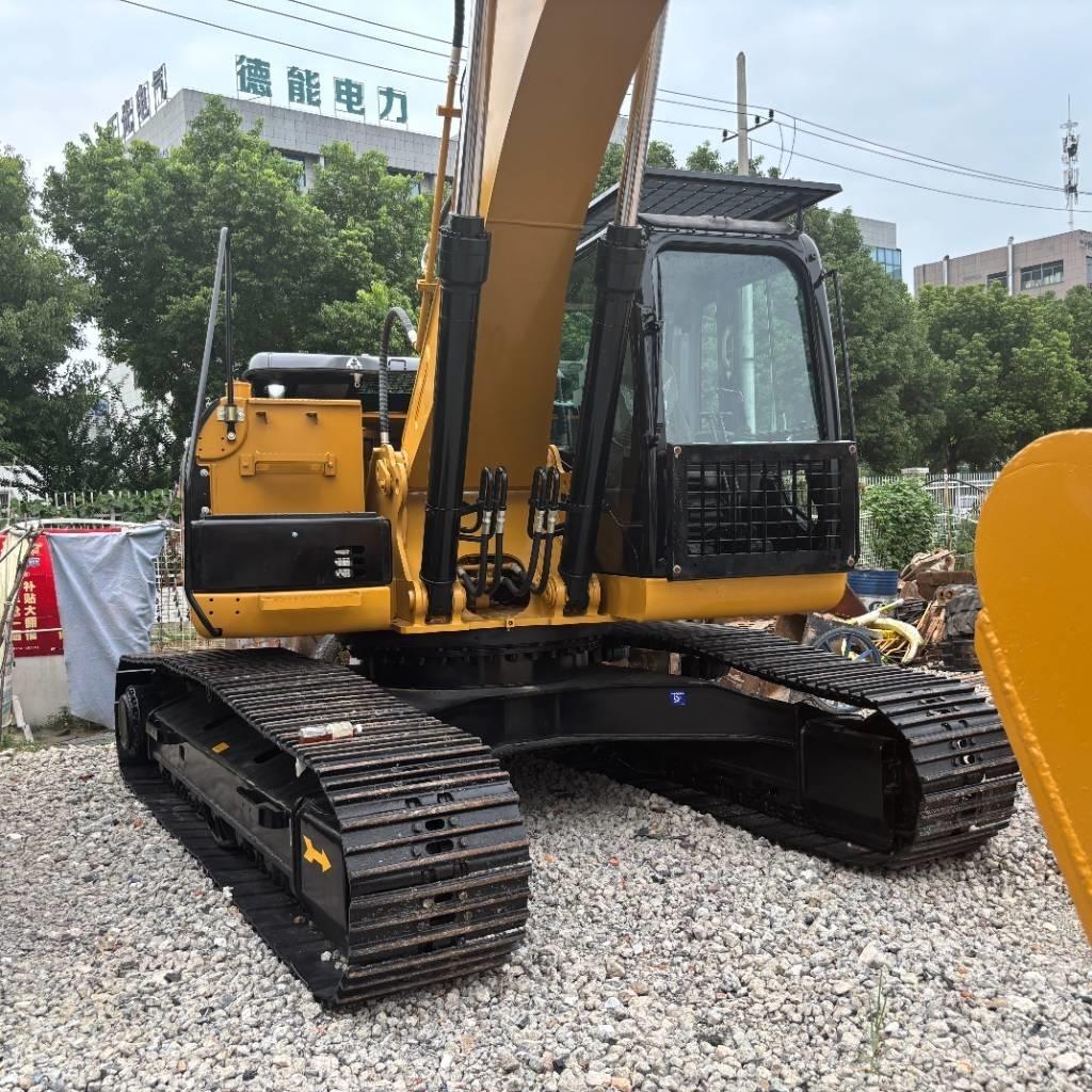 CAT 325 Pásové rýpadlá