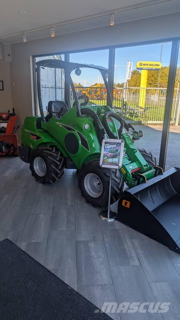 Avant 528 Kampanj! Viacúčelové nakladače