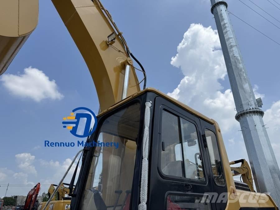 CAT 320 B L Pásové rýpadlá