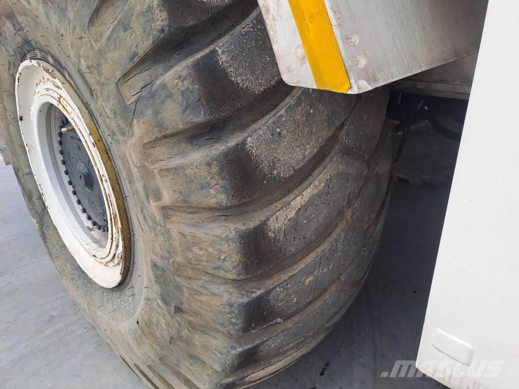 Grove RT890E Žeriavy pre ťažký terén