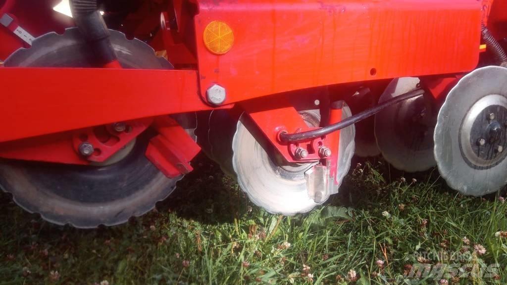 Väderstad Rapid400C Mechanické sejačky