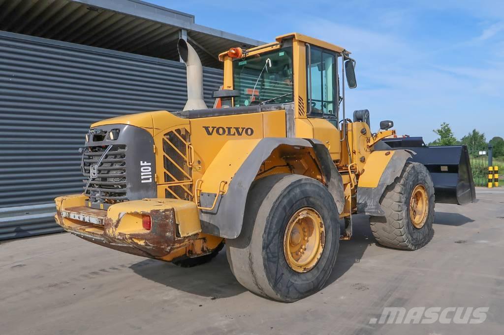 Volvo L110F Kolesové nakladače