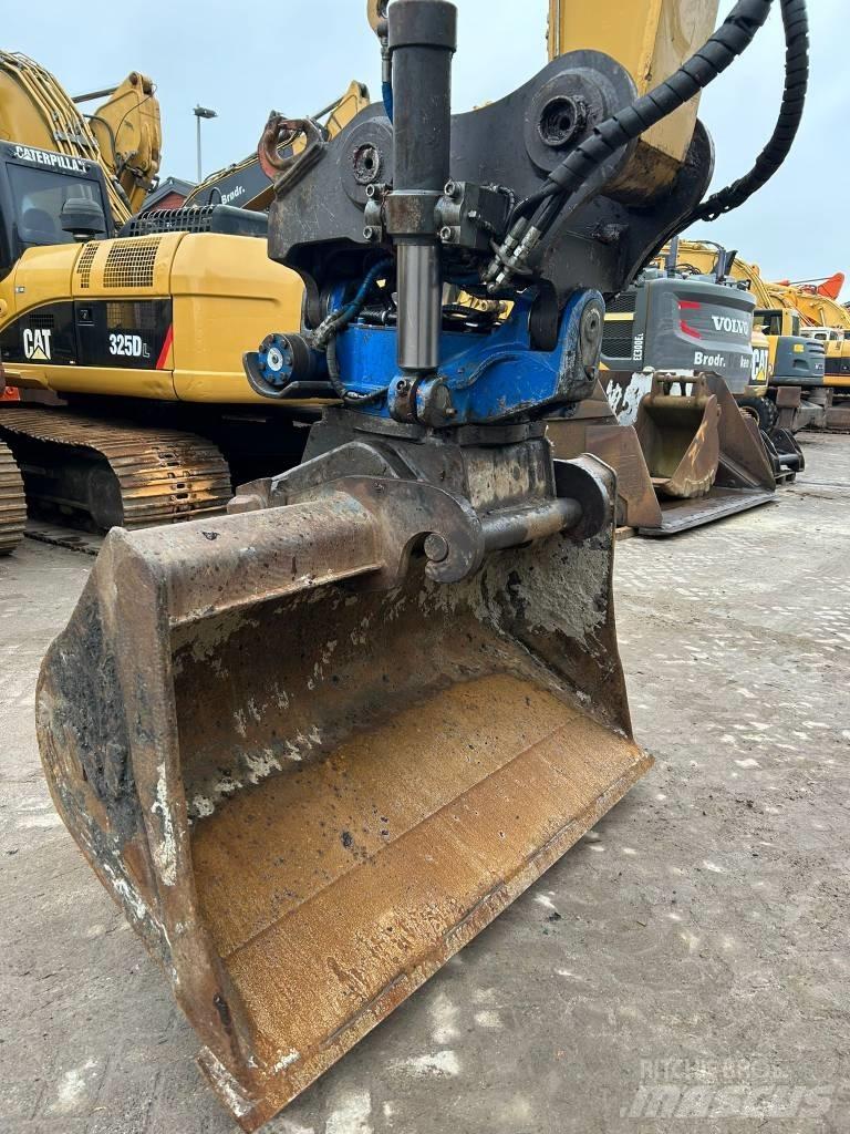 CAT M 318 F Kolesové rýpadlá