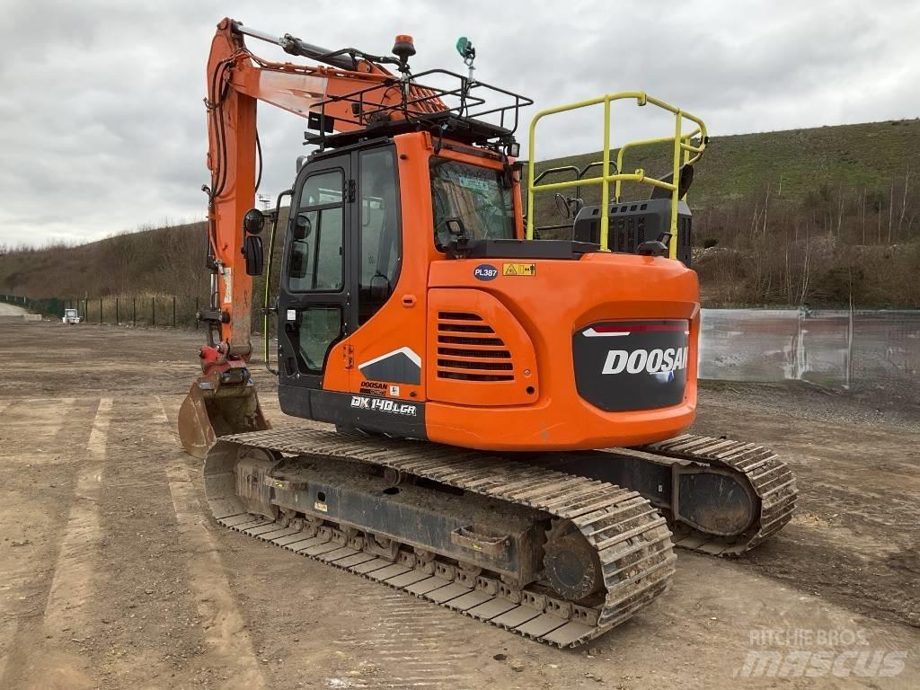Develon DX140LCR-7 Pásové rýpadlá