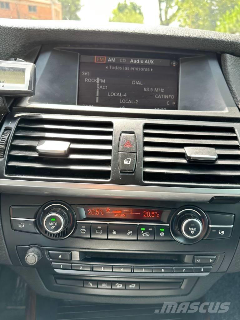 BMW X5 3.0D Automobily