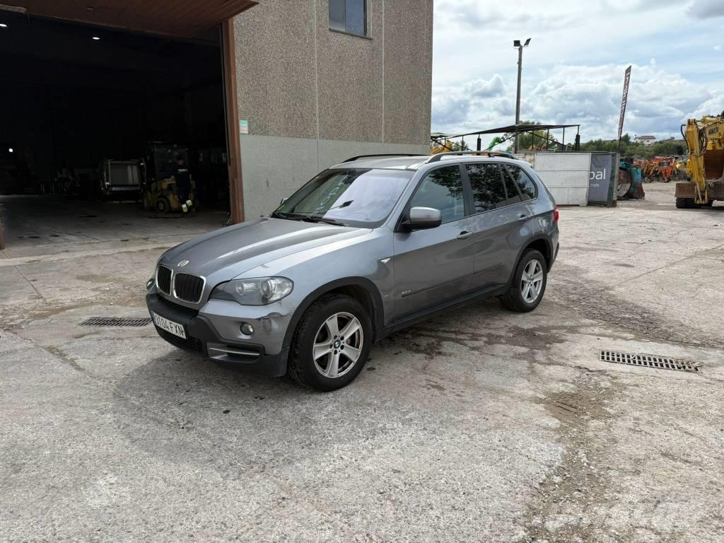 BMW X5 3.0D Automobily