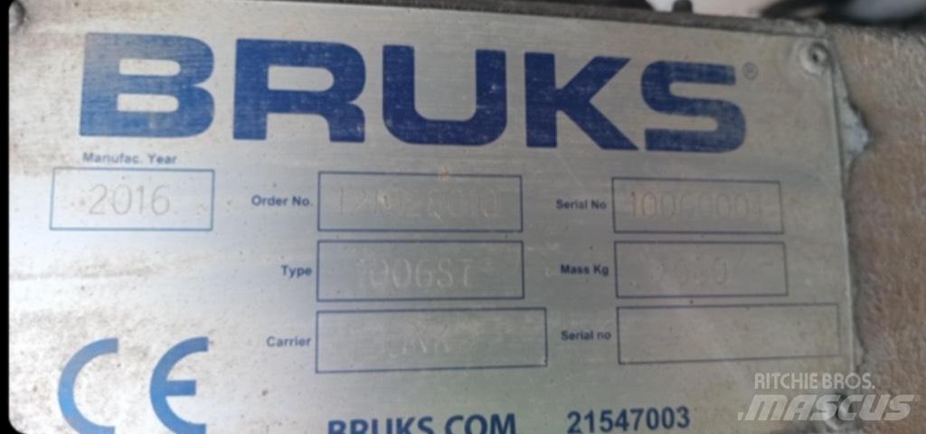 Bruks 1006 ST Štiepkovače