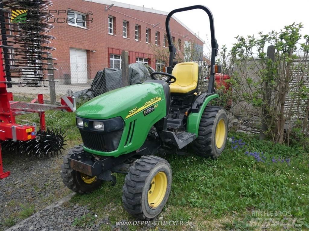 John Deere 2320 Kompaktné traktory
