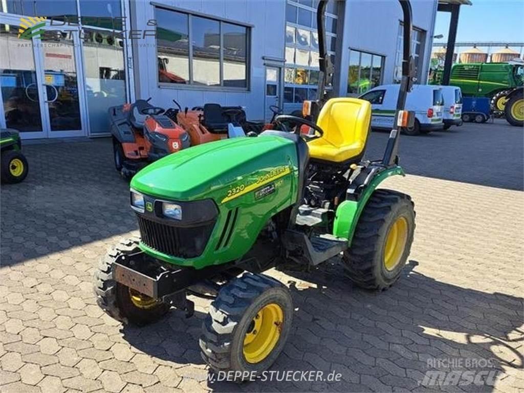 John Deere 2320 Kompaktné traktory