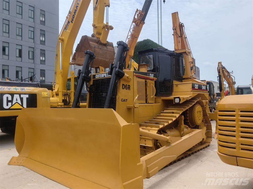 CAT D 6 R Pásové dozéry