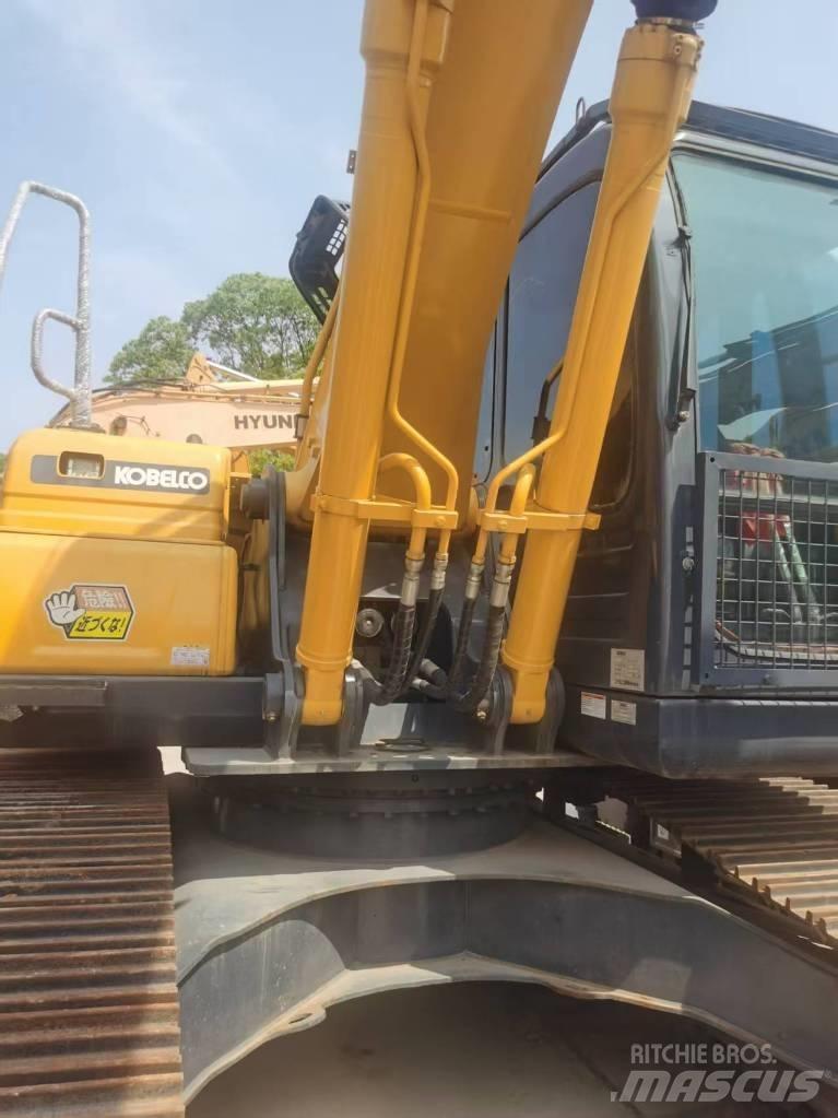 Kobelco SK 200 Pásové rýpadlá