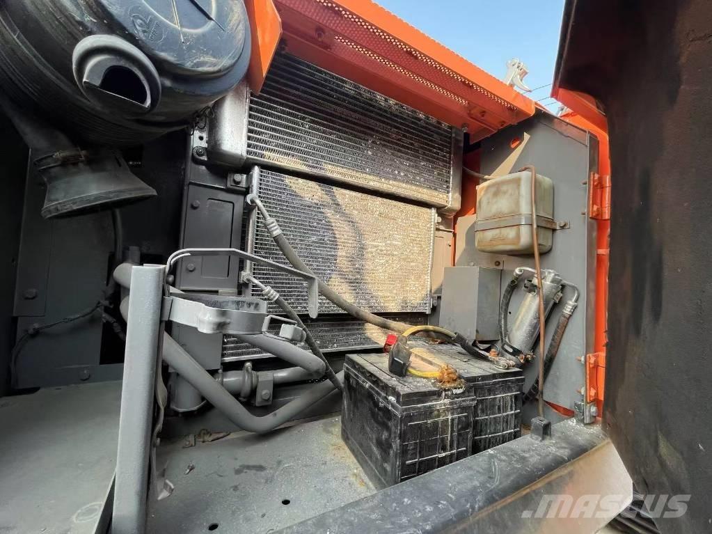 Hitachi ZX 160 LC Pásové rýpadlá