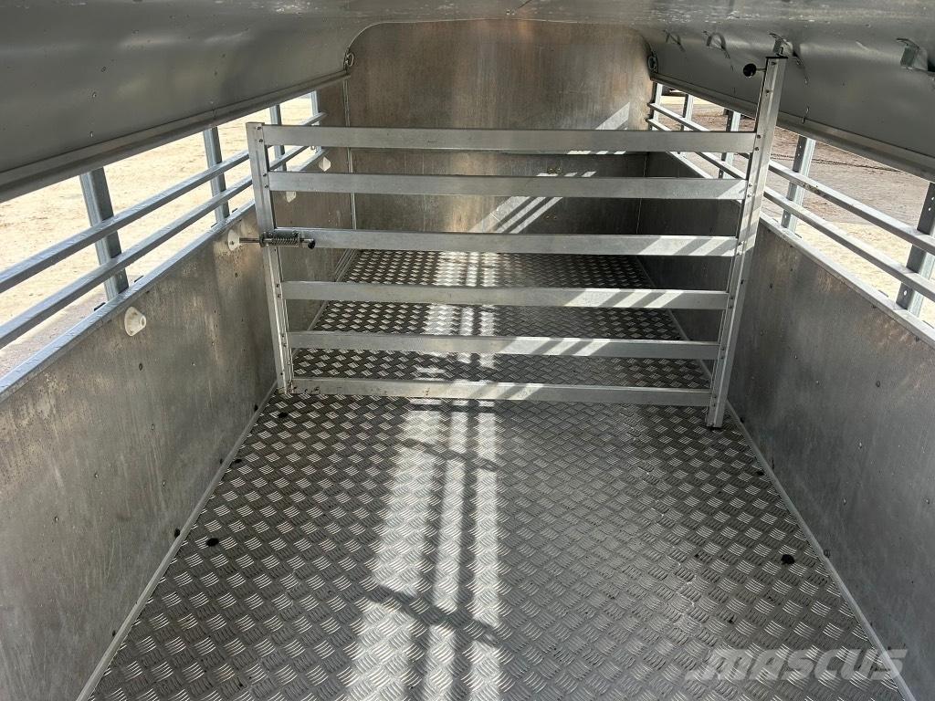 Ifor Williams TA 510 Prívesy na prepravu zvierat