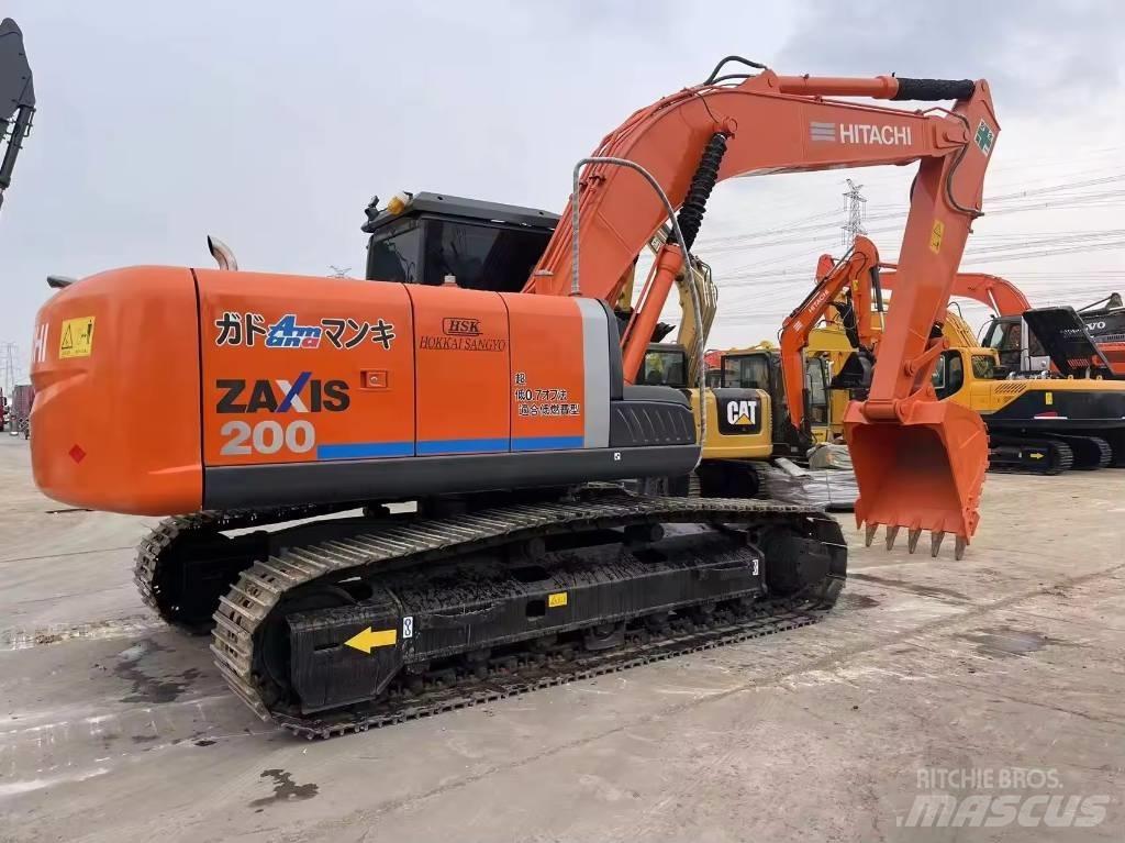 Hitachi ZX 200 Pásové rýpadlá
