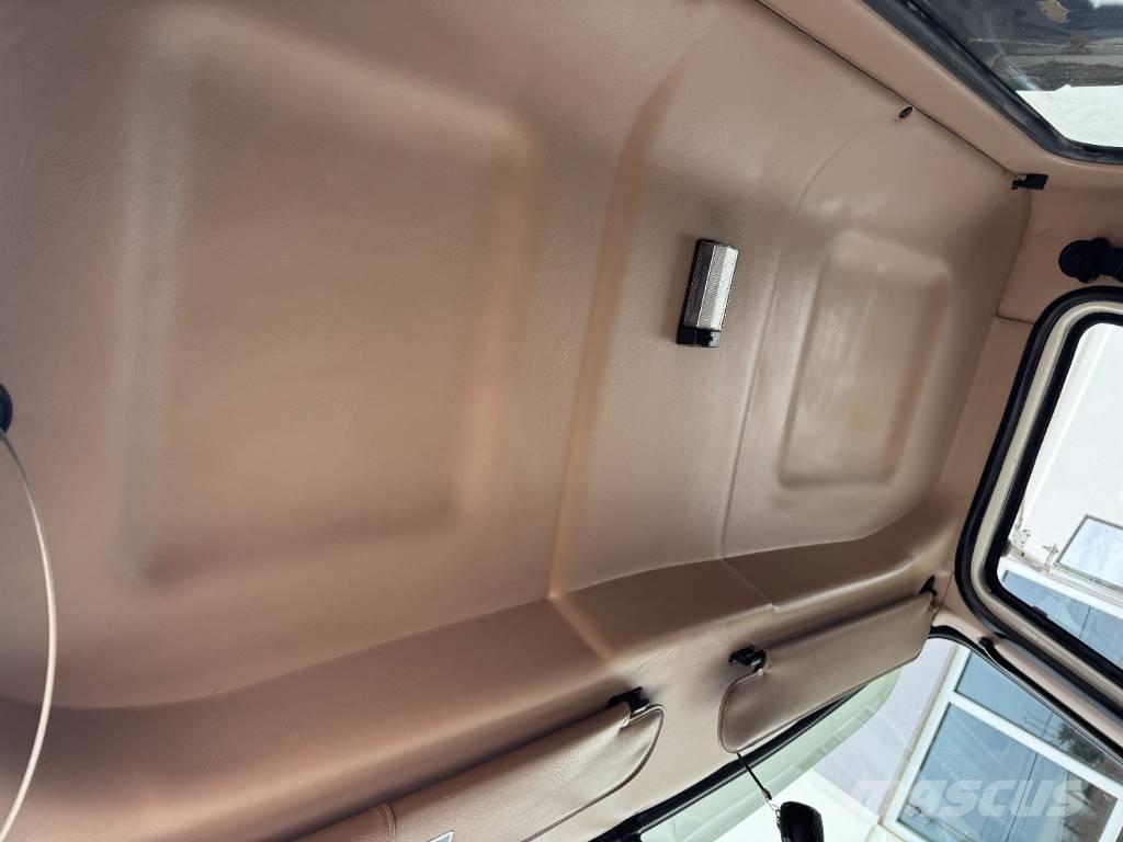 Mack CV 713 Sklápače