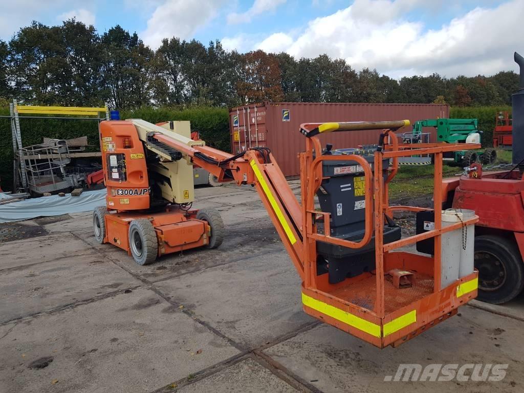 JLG E300 AJP Kĺbové plošiny