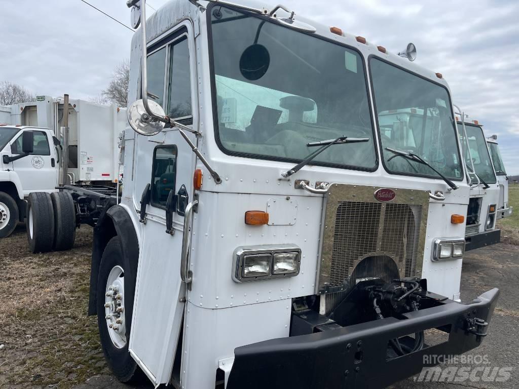 Peterbilt 320 Nákladné vozidlá bez nadstavby