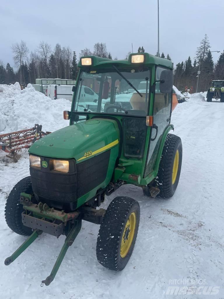 John Deere 4410 Kompaktné traktory