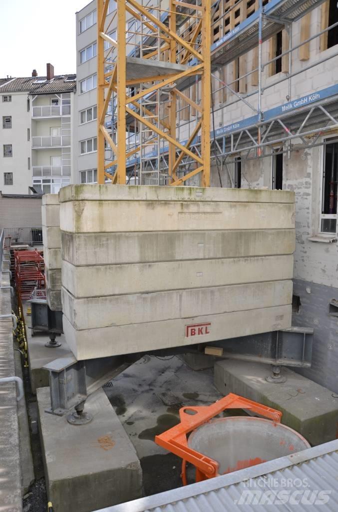 Liebherr 110 EC-B 6 Stavebné žeriavy