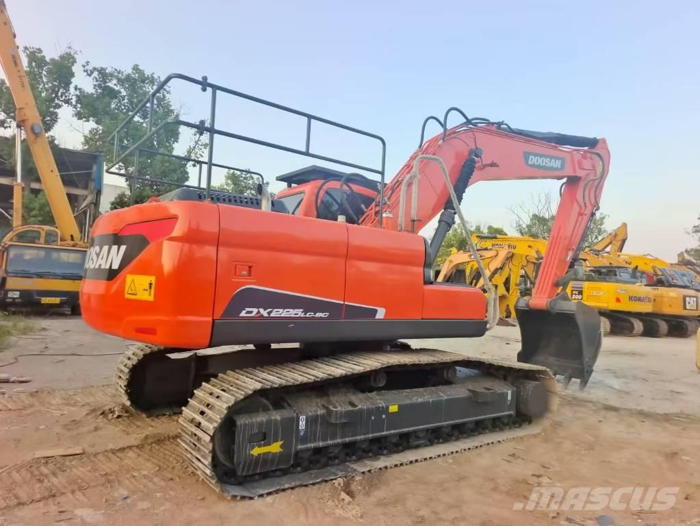 Doosan DX 225 LC-9C Pásové rýpadlá
