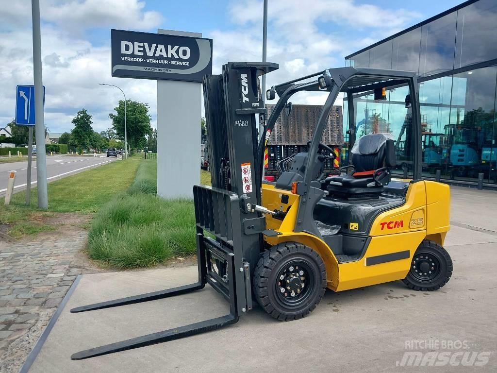 TCM FD25 E2  (*NEW) Dieselové vozíky