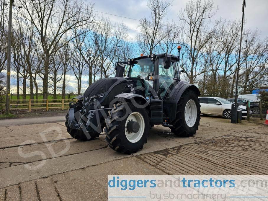 Valtra T 154 Traktory