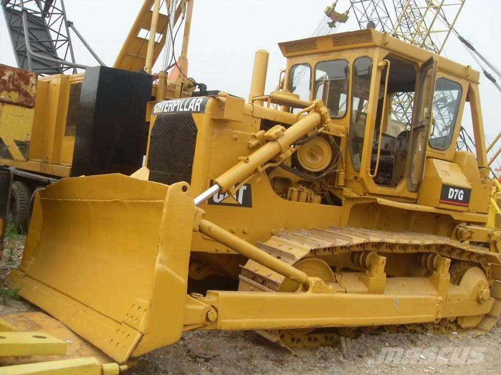 CAT D 7 G Pásové dozéry