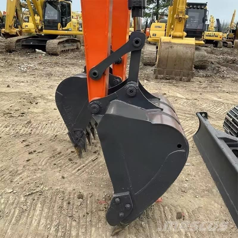 Doosan DX 80 Midi rýpadlá 7 t - 12 t