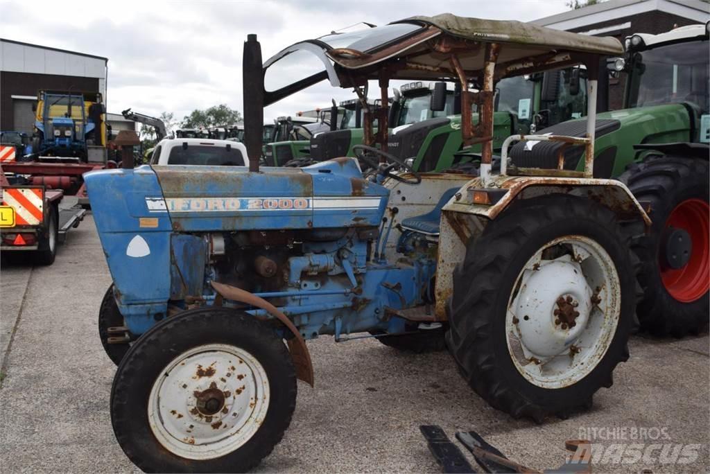 Ford 2000 Traktory