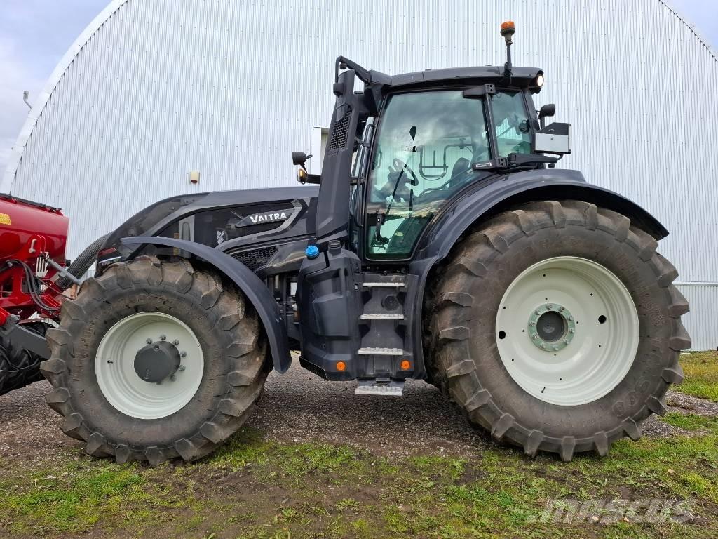 Valtra Q 305 Traktory