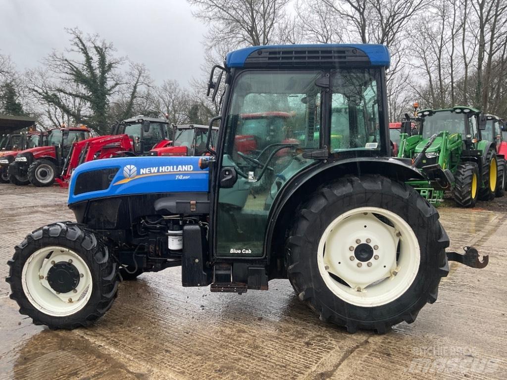 New Holland T 4.85 Traktory