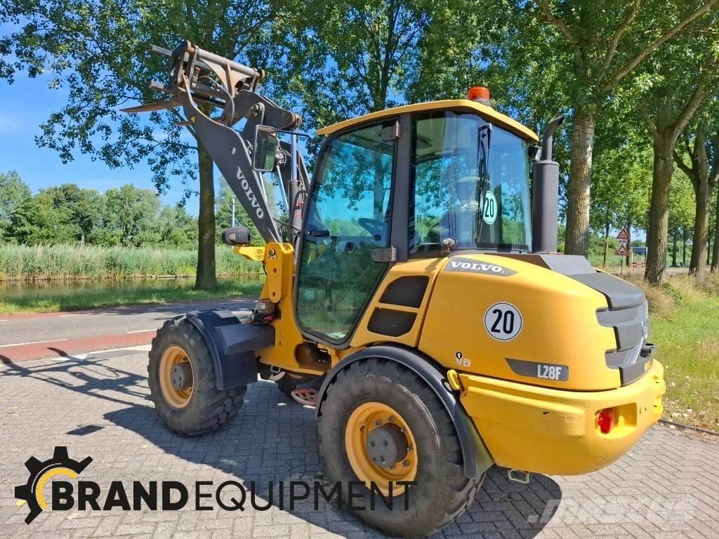 Volvo L28F Kolesové nakladače