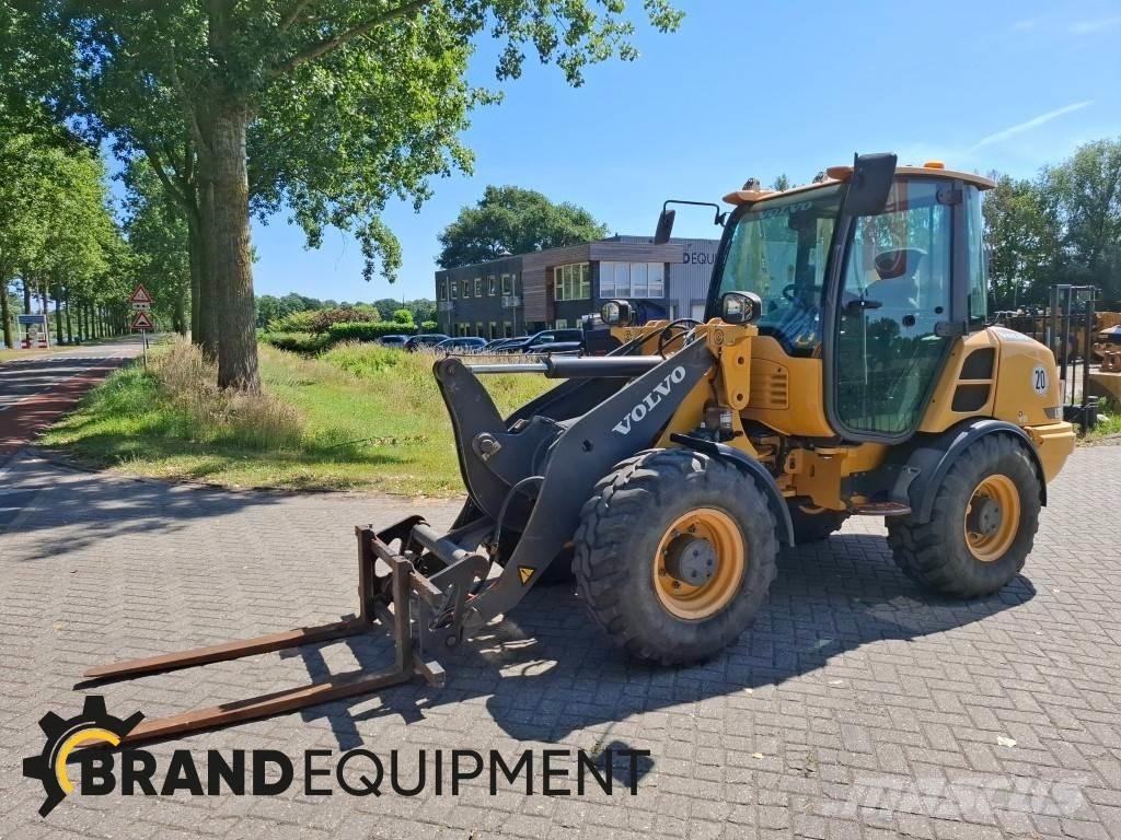 Volvo L28F Kolesové nakladače