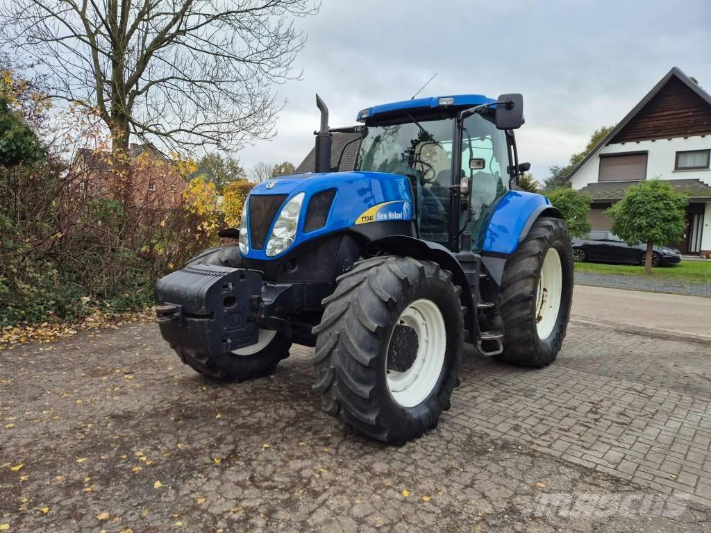 New Holland T 7040 Traktory