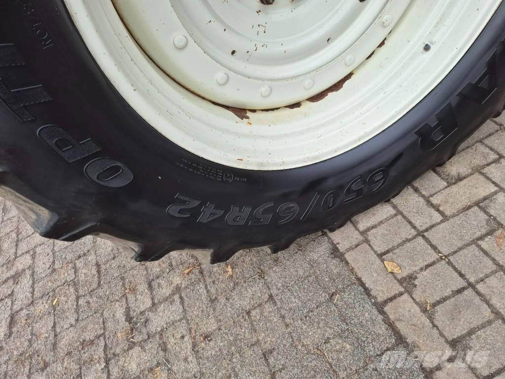 New Holland T 7040 Traktory