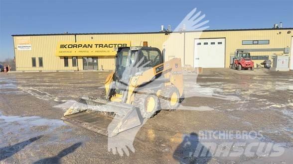 CASE SR200 Šmykom riadené nakladače