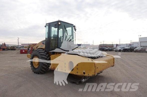 CAT CP-573E Ťahačové valce