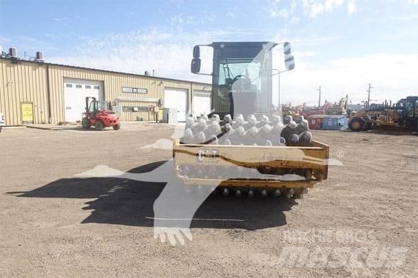 CAT CP54B Ťahačové valce