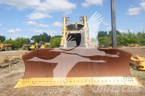 CAT D8T Pásové dozéry