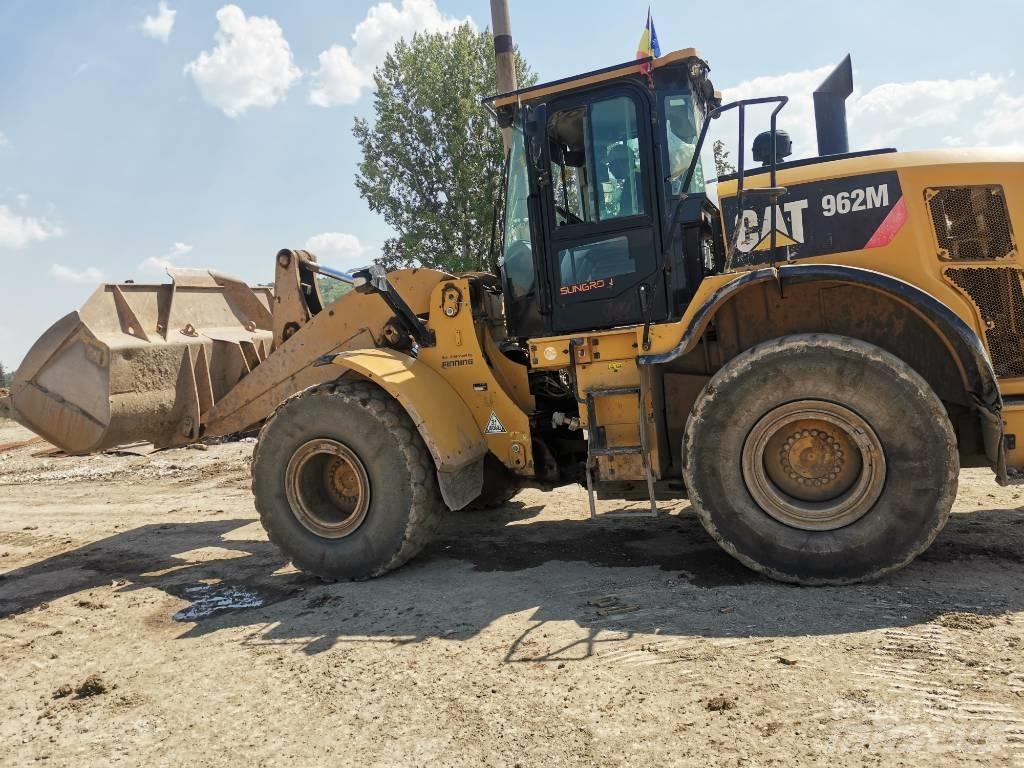 CAT 962 M Kolesové nakladače