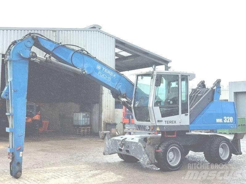 Fuchs MHL 320 D Stroje pre manipuláciu s odpadom