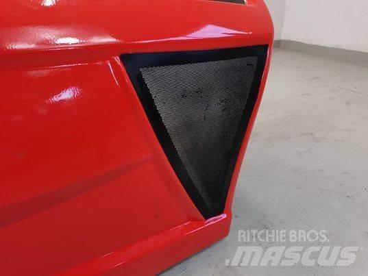 Manitou MLT 840 mask Kabíny a interiér