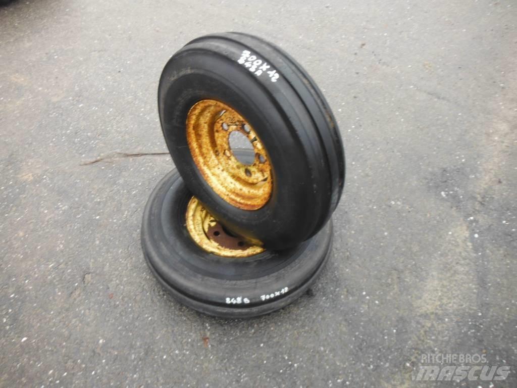 Dunlop 7.00X12 Pneumatiky, kolesá a ráfiky