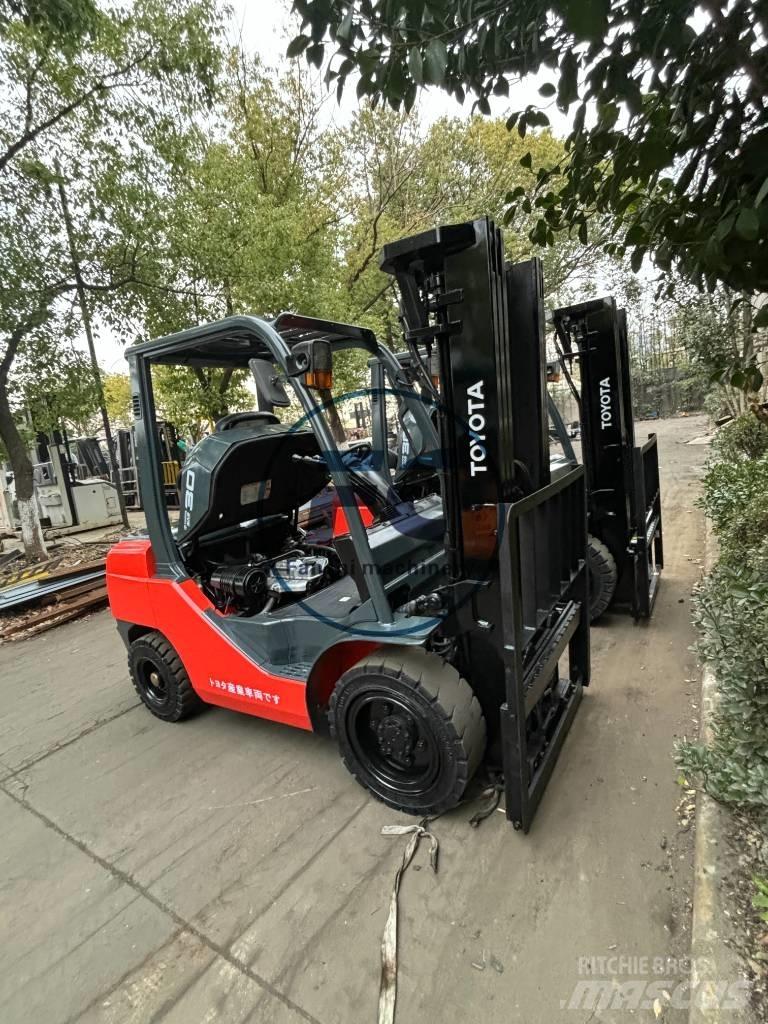 Toyota FDZN 30 Dieselové vozíky