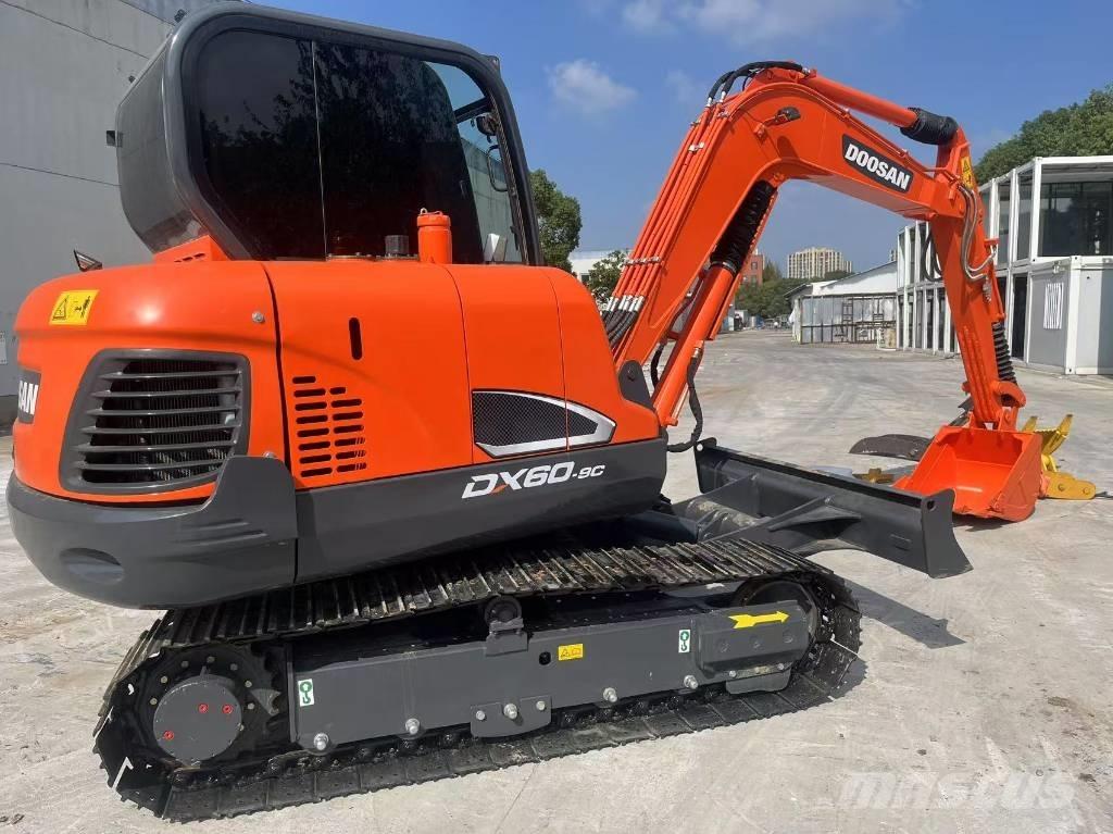Doosan DX 60-9 C Pásové rýpadlá