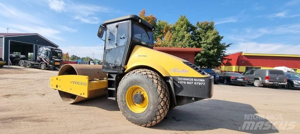 Volvo SD 105 DX Ťahačové valce