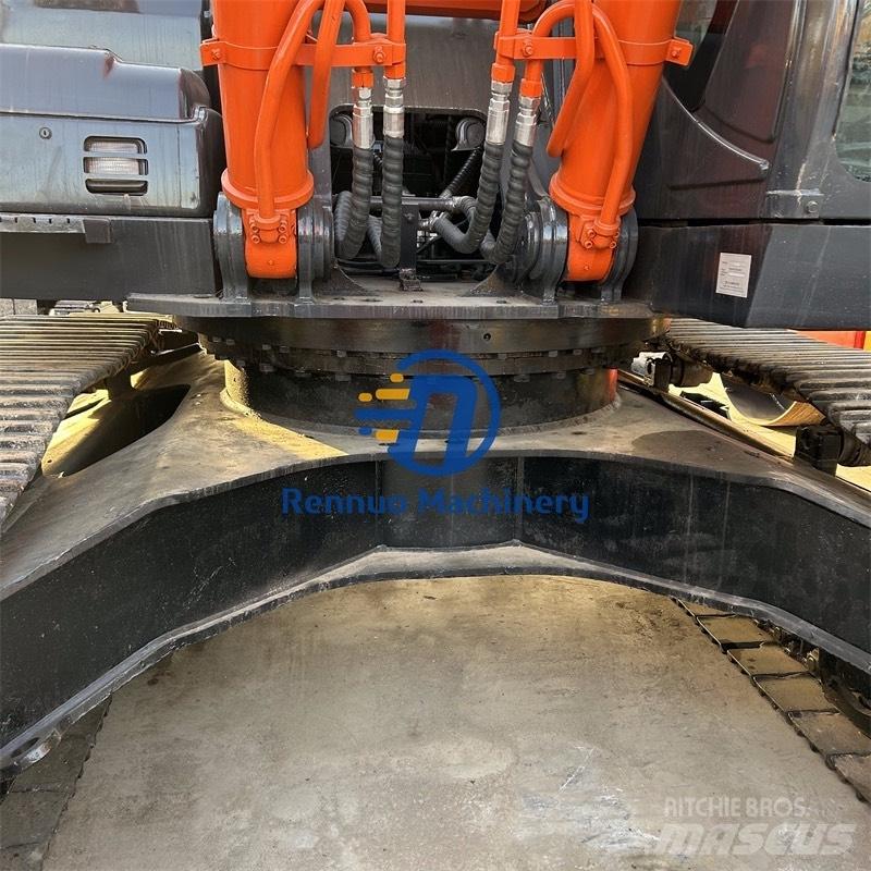 Hitachi ZX 350 Pásové rýpadlá