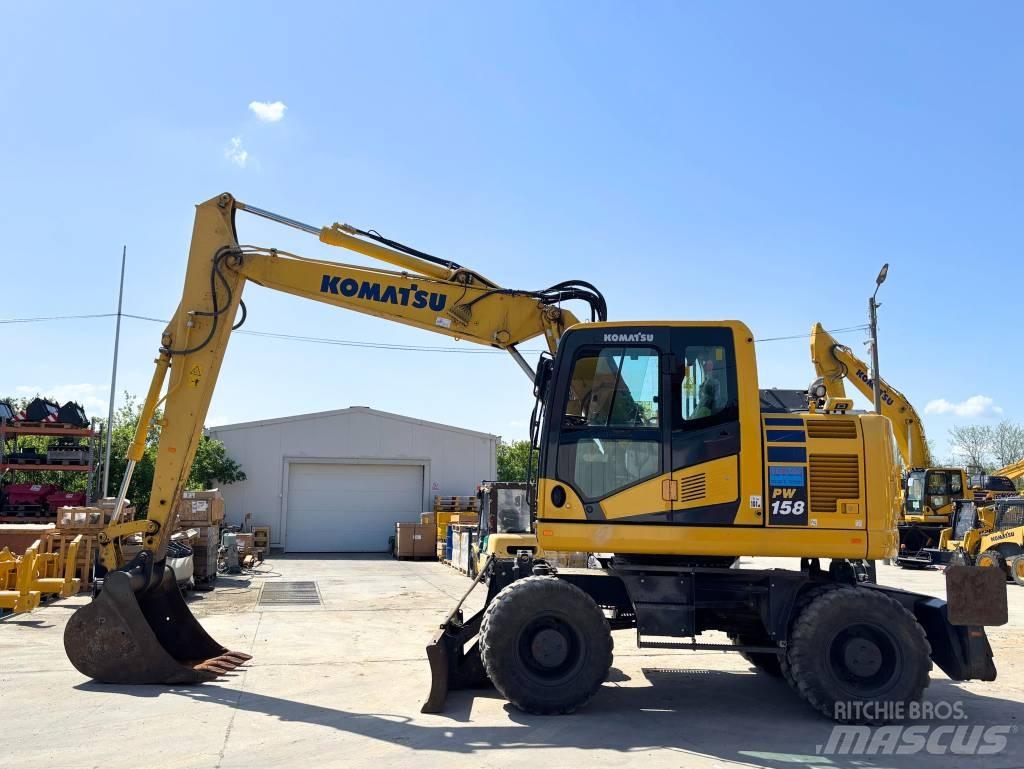 Komatsu PW 158-11 Kolesové rýpadlá